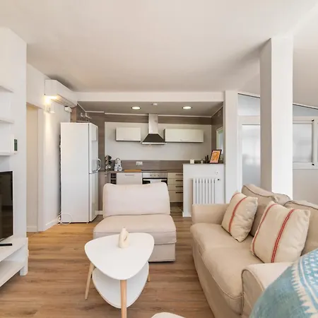 Oceanfront Penthouse With Terrace And Views Appartamento Sitges